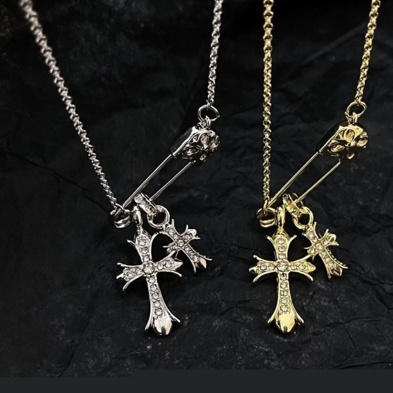 Ch**me He**ts necklaces